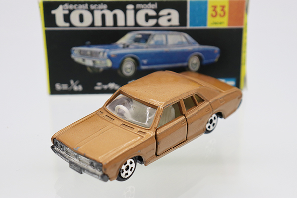 ミニカーショップ ケンボックス トミカ 黒箱☆33☆日産セドリック