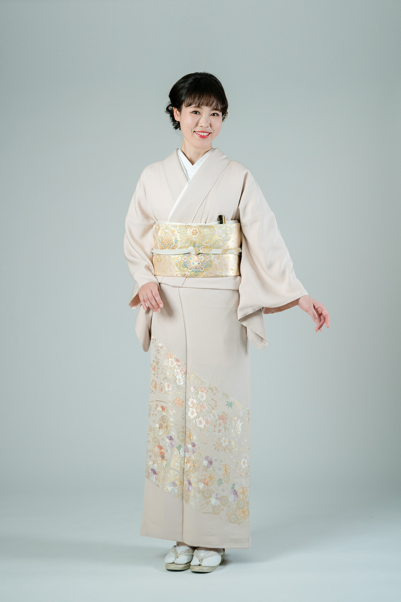 総刺繍の高級色留袖レンタル】くすみピンク系・標準（ML）サイズ 品番