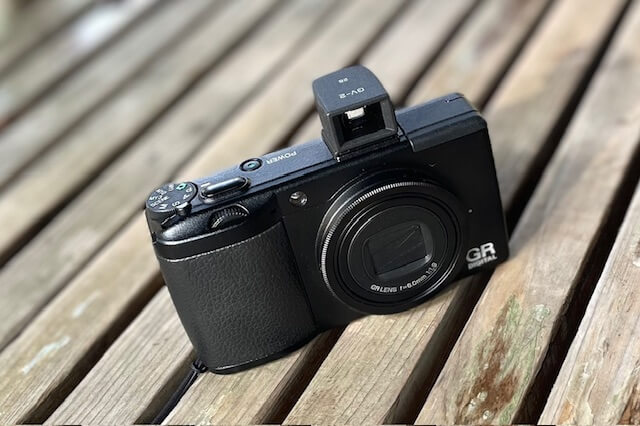 古いコンデジは、たしかにジンとくる何かがある。｜記憶カメラ