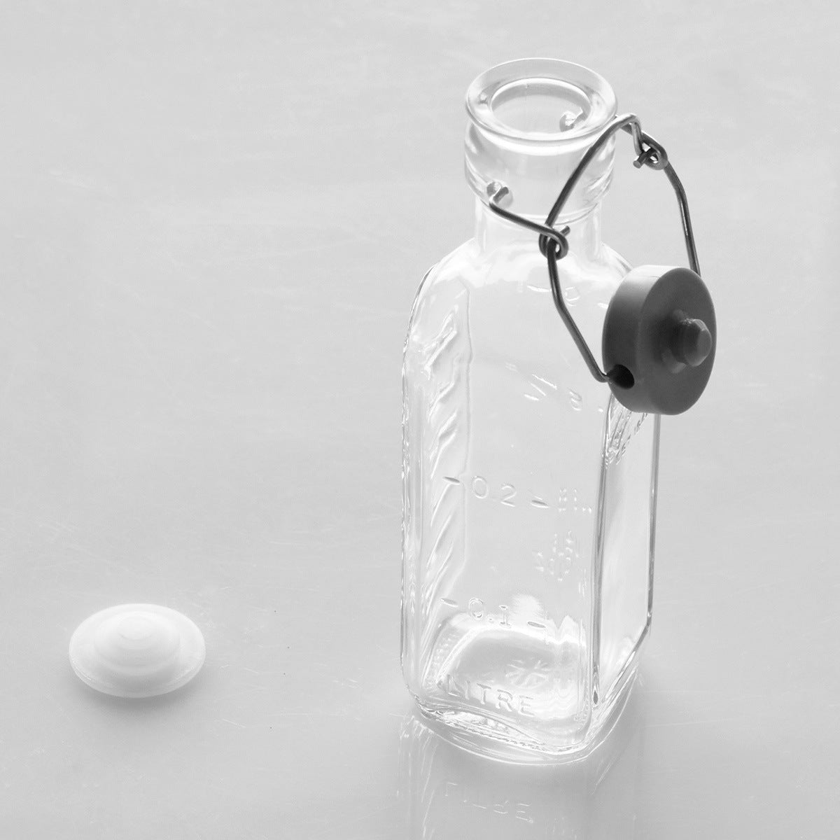 ニュークリップボトル 300ml（NEW CLIP TOP BOTTLE 300ml） – 【公式