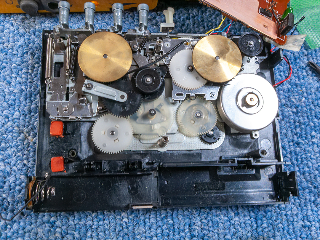 復活！SONYのスポーツウォークマンWM-75の修理 - 家電、ジャンク品