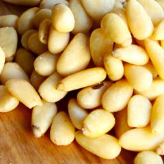 特級ふっくら大粒無添加松の実の通販お取り寄せ｜ナッツの専門店小島屋