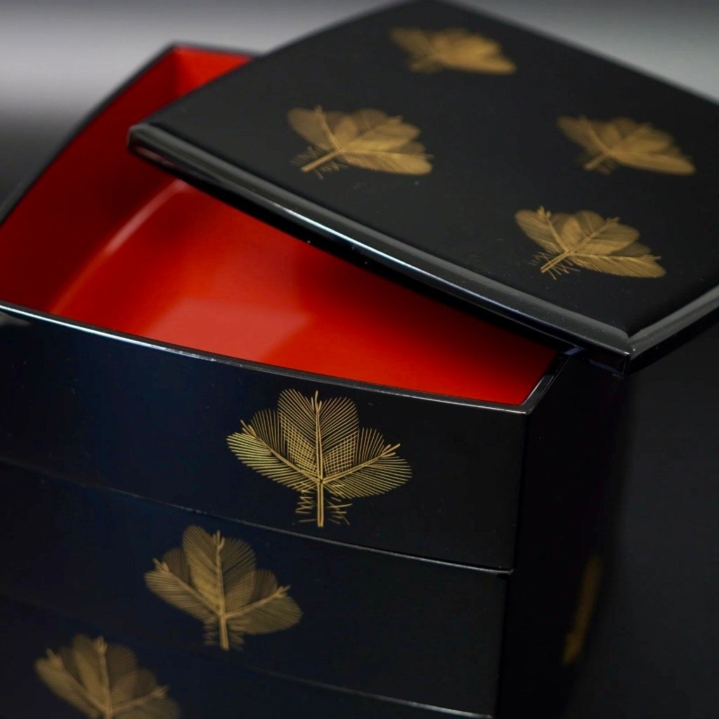 朱塗 沈金 野弁当 揃い 煎茶画箱(ZE653) 朱塗 沈金 野弁当 揃い 煎茶画