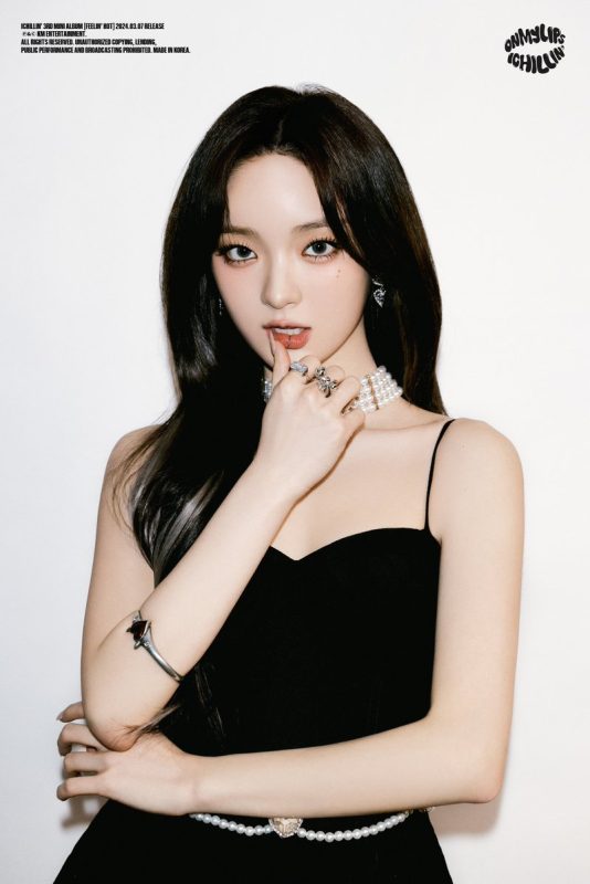 ICHILLIN アイチリン イェジュ サイン 入り ポラロイド チェキ