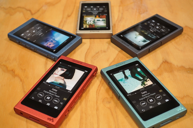 外観デザインは変わってないけど、USB DACや外音取り込み機能などを