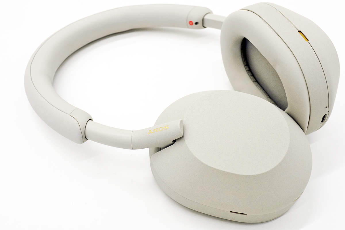 ワイヤレスノイズキャンセリングステレオヘッドセット「WH-1000XM5