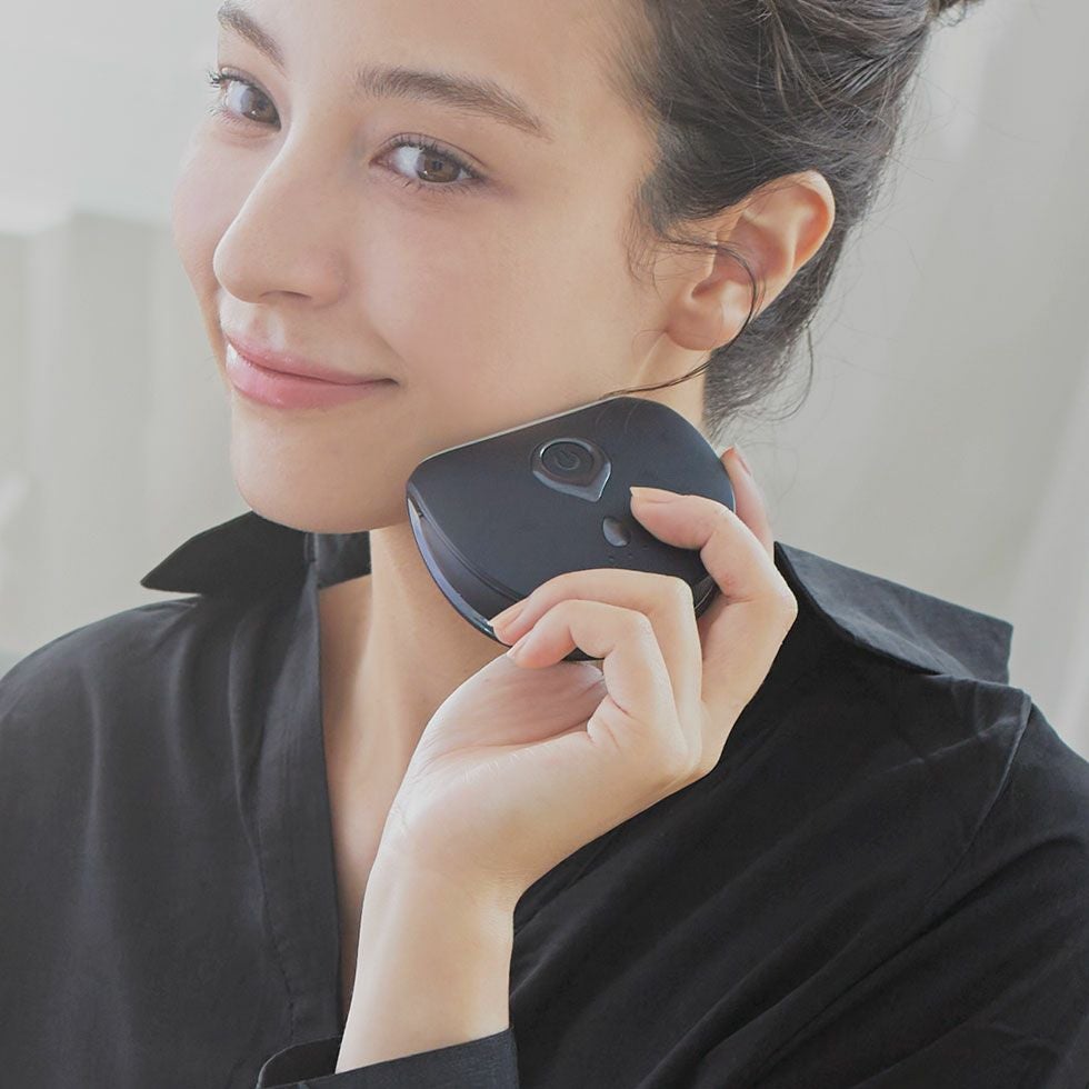 エナージュリフト美顔器ホット＆クールKBE-1820 | コイズミオンライン