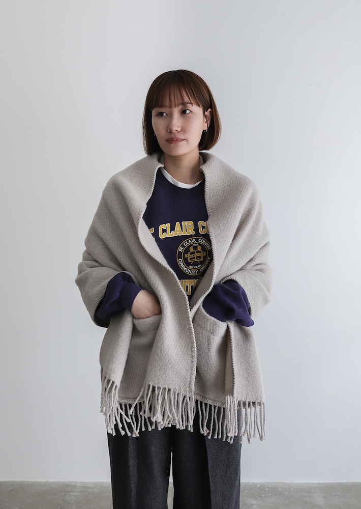 UNI pocket shawl（light beige） – LAPUAN KANKURIT（ラプアンカンクリ）