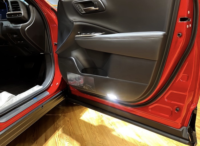 36系クラウン スポーツ／純正交換用 LED(3030Chips)ドアカーテシランプ