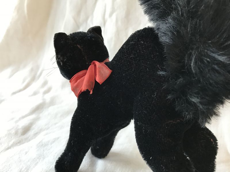 steiff 黒猫のぬいぐるみ (大) 赤リボン jouet・おもちゃ