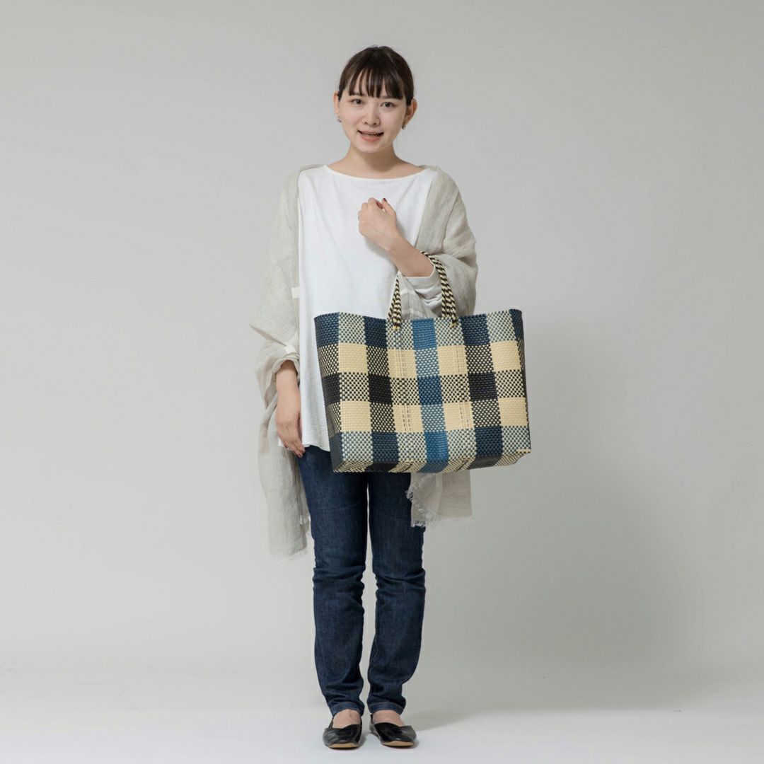 MERCADO BAG - 3 COLORS CHECK - Metallic Blue / Cream / Black (L