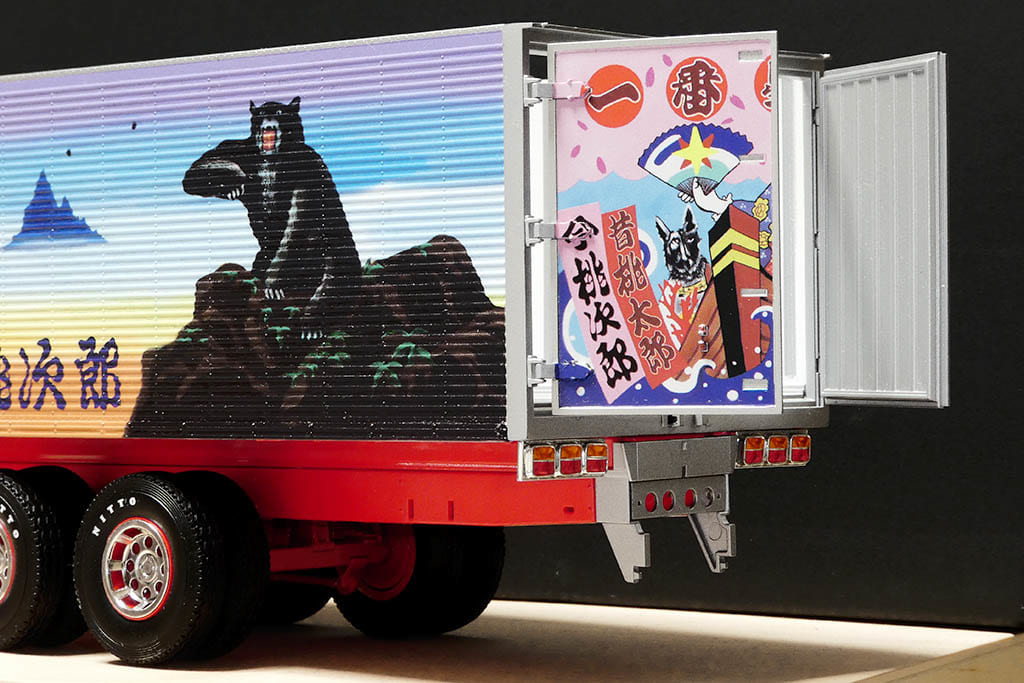 後部扉も開閉可能に組めて感激！でも修正は必要か…アオシマ製「一番星