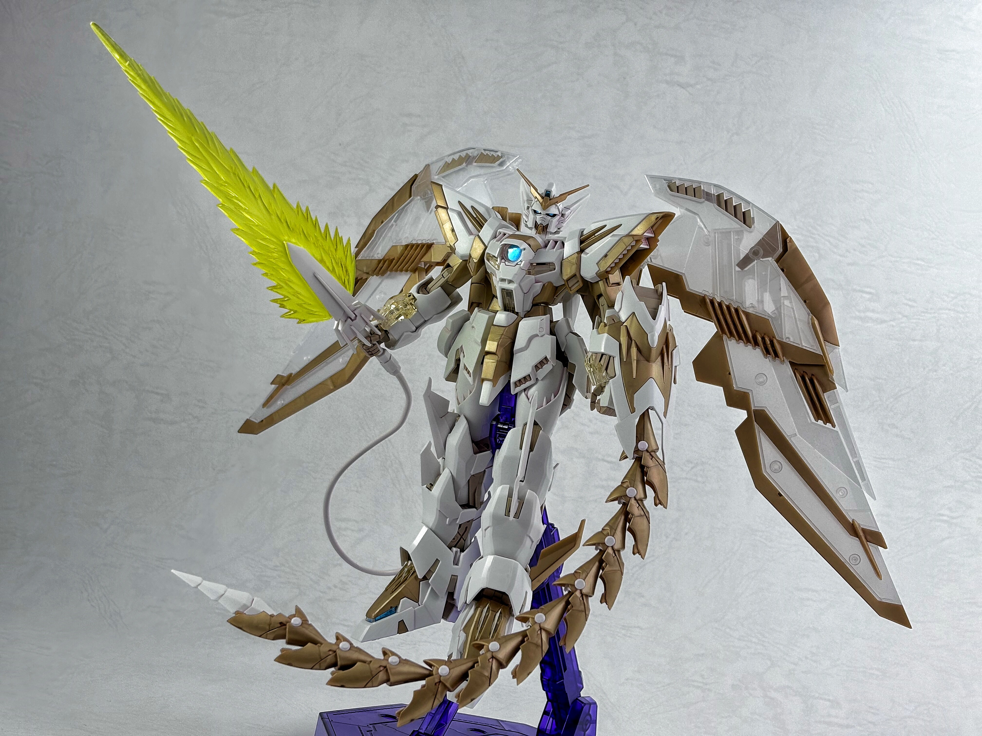 MG ガンダムエピオンEW[CROSS CONTRAST COLORS/CLEAR WHITE] レビュー