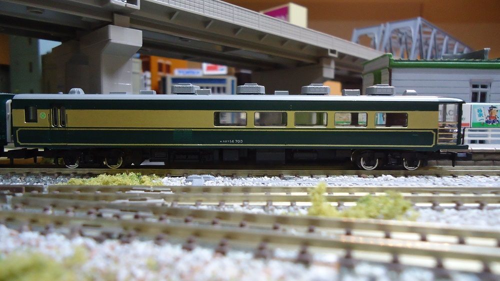 鉄道模型】TOMIX・14系サロンカーなにわ(旧製品) : 鶴岡畳産業ブログ