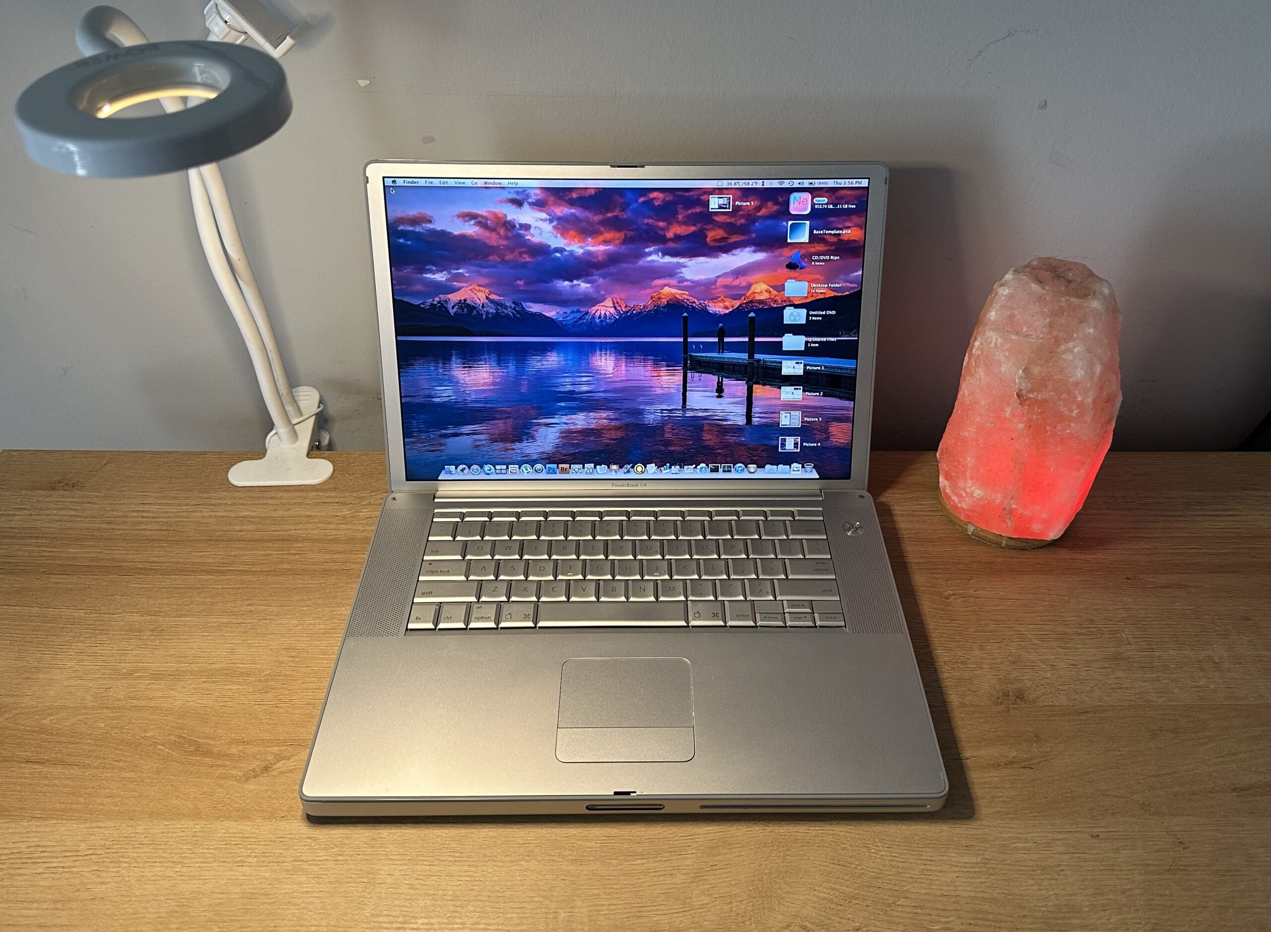 Picturing a Late 2005 15-Inch Hi-Res PowerBook G4 - Low End MacLow