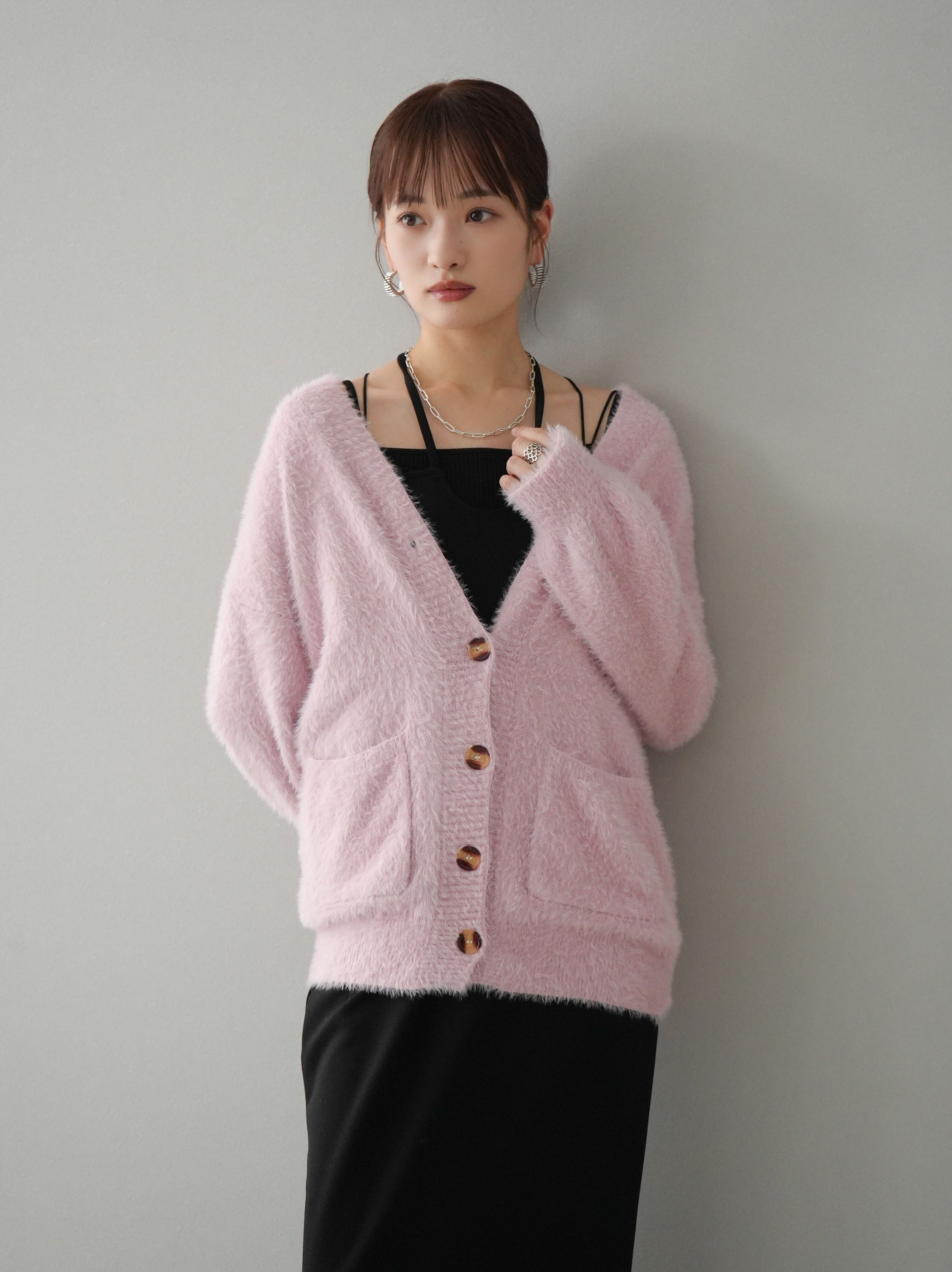 予約]マーブルボタンシャギーニットカーディガン/ライトピンク – Lumier