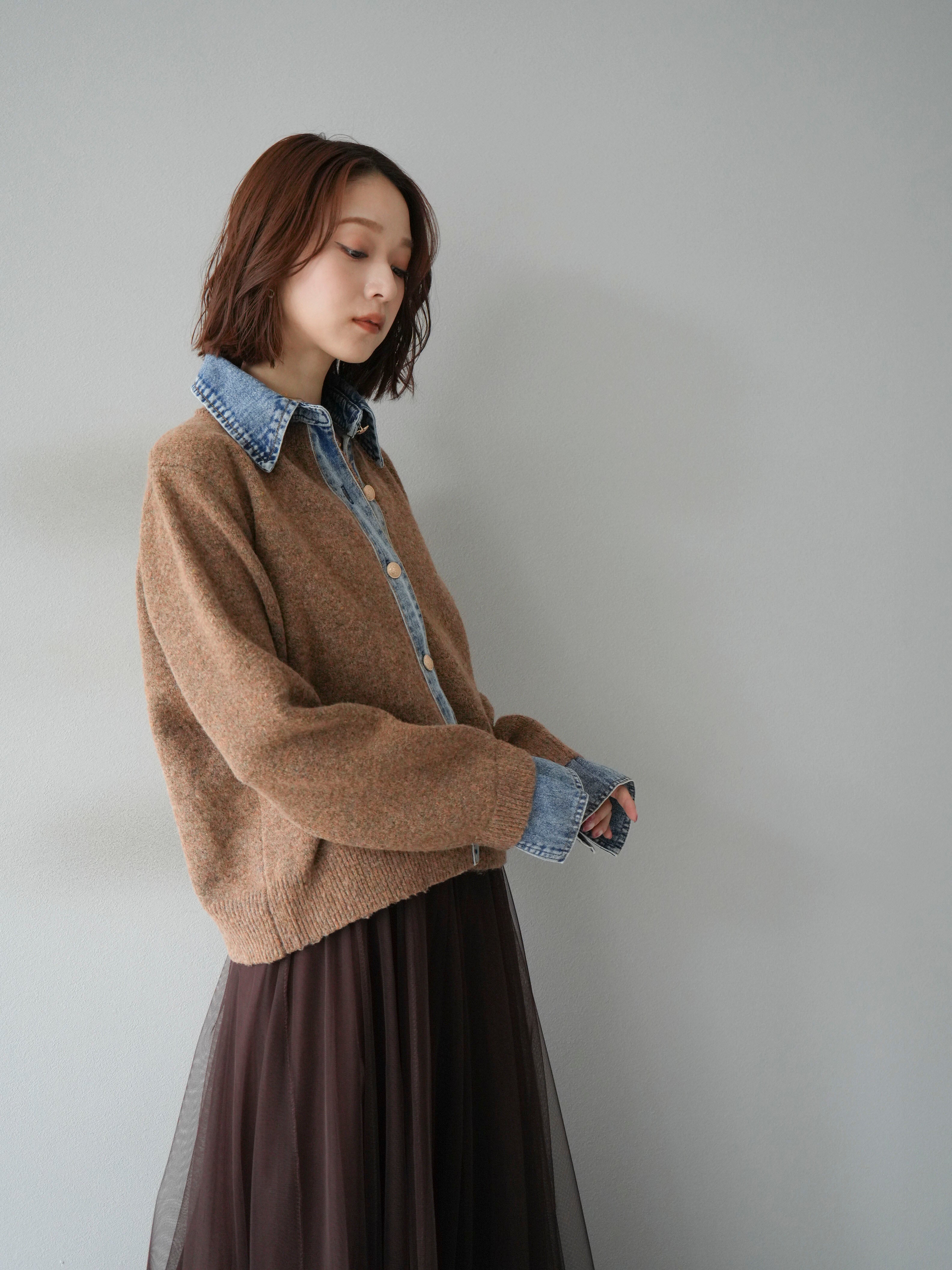 予約]デニム襟ボタンニットカーディガン/キャメル – Lumier