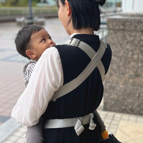 ノルンマーニ（N/ORN Mani）ショルダーバッグ×ヒップシート 生後7ヵ月