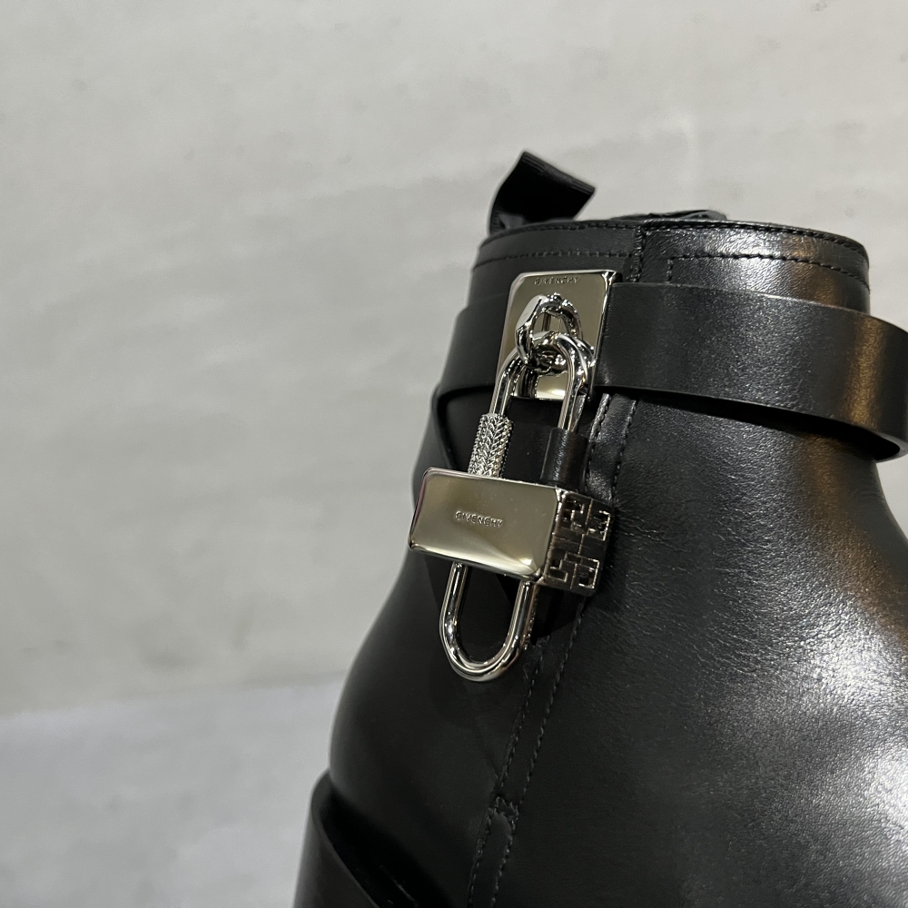 GIVENCHY レザー パドロック ブーツ | Luce | ルーチェ