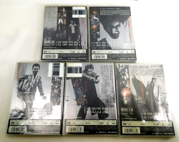 Amazon.co.jp: 「仁義なき戦いシリーズBOX 初回限定盤 3枚組DVD」+