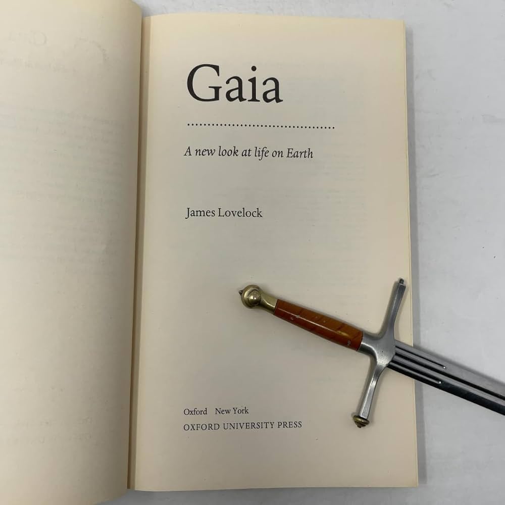 Gaia: A New Look at Life on Earth: Lovelock, J. E.: 9780192860309