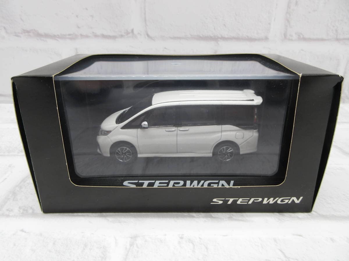 Amazon | ミニカー 1/43 ホンダ ステップワゴン STEPWGN ホワイト