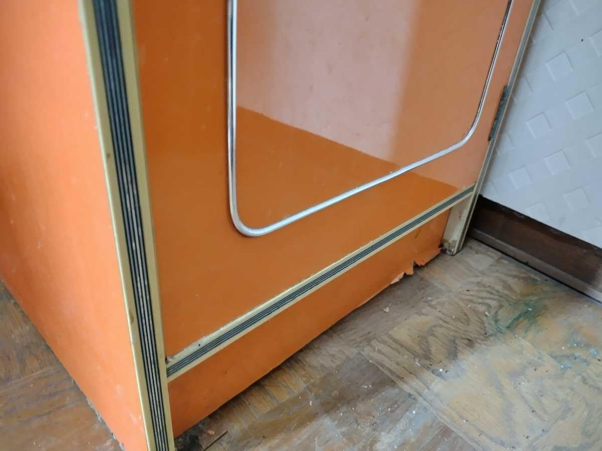 Amazon.co.jp: レトロポップオレンジ食器棚キャビネット本棚飾り棚昭和