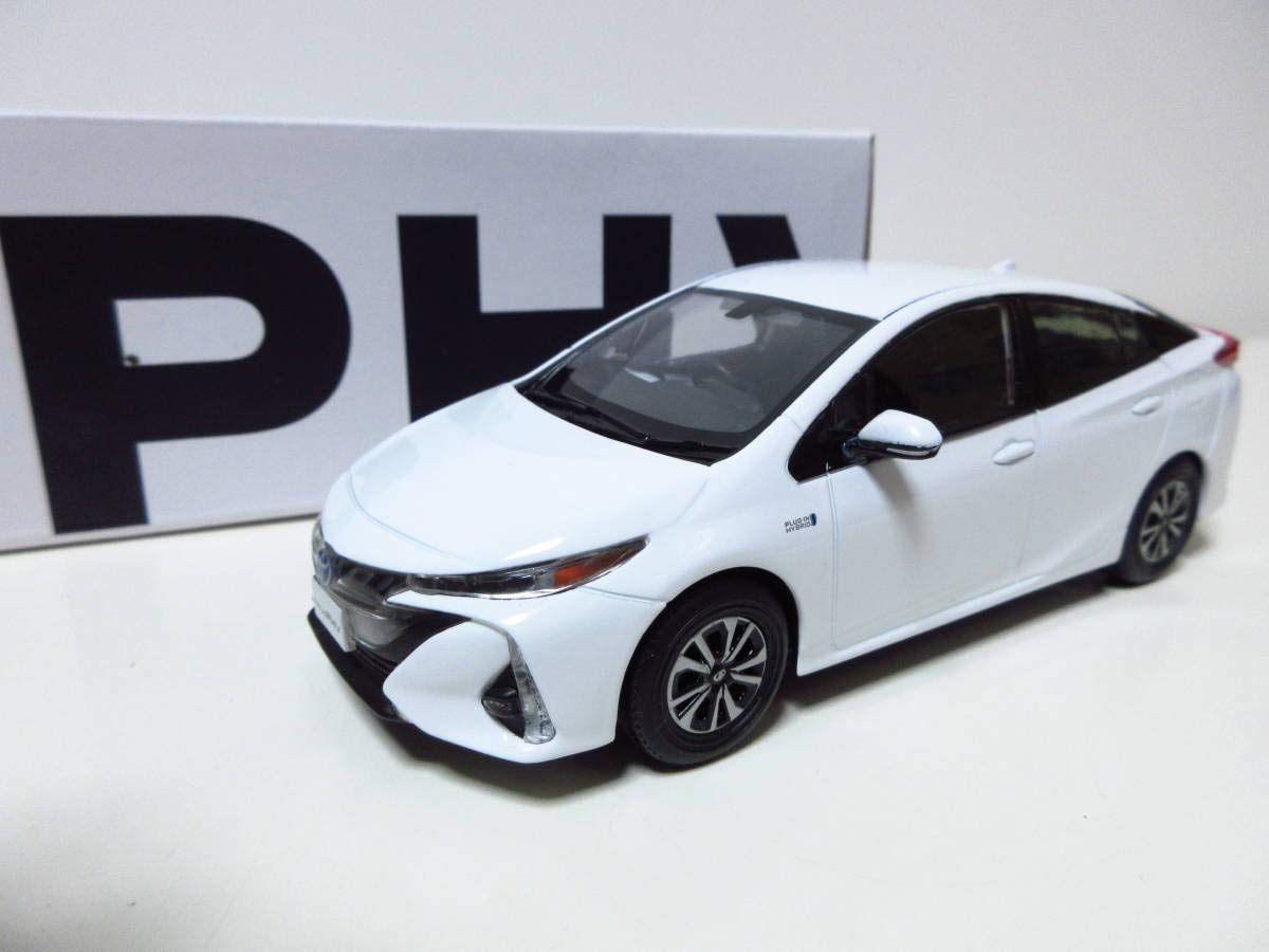 Amazon | 1/30 トヨタ 新型プリウスPHV PRIUS PHV カラーサンプル