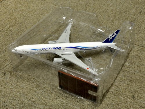 Amazon.co.jp: 全日空 ANA 1/200 B777-300 JA752A 「風」特別塗装 限定