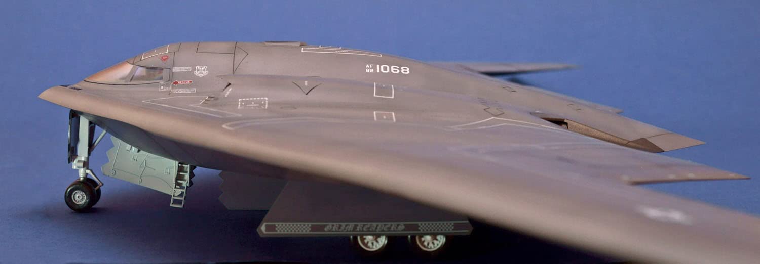 Amazon | モデルコレクト(modelcollect) 1/72 アメリカ空軍 B-2A