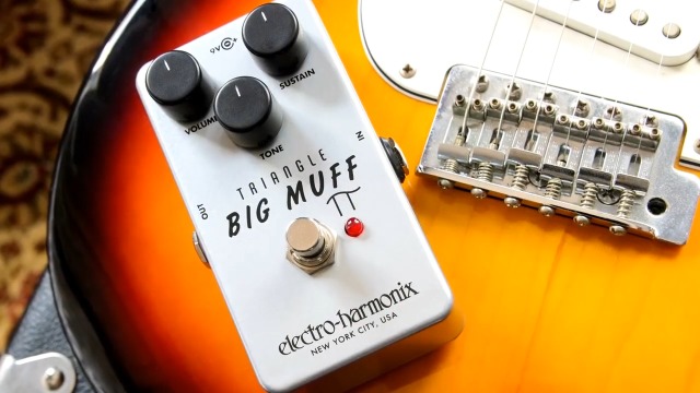 Amazon.com: Electro-Harmonix Triangle Big Muff Pi Fuzz Pedal