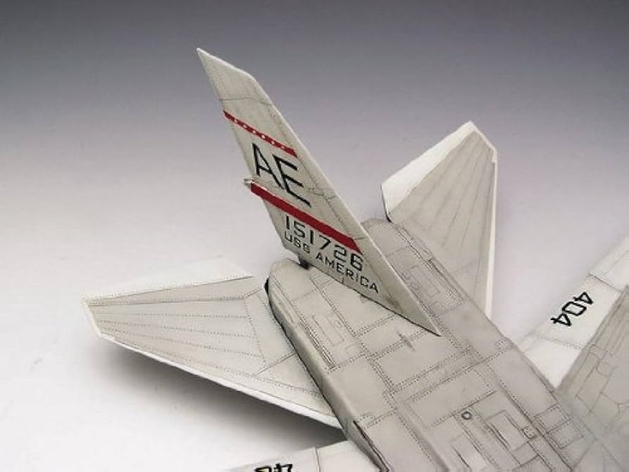 Amazon | トランペッター 1/48 米海軍 RA-5C ヴィジランティ