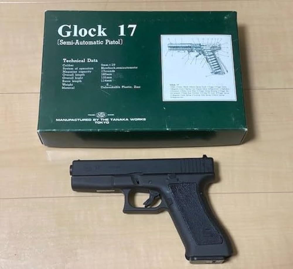 Amazon.co.jp: タナカ グロック17 Glock17 モデルガン : ホビー