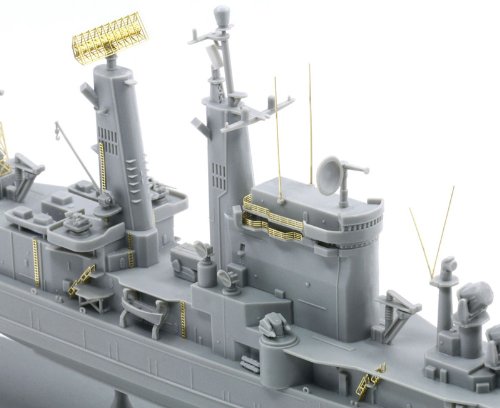 Amazon | サイバーホビー 1/700 アメリカ海軍 ミサイル巡洋艦 U.S.S.