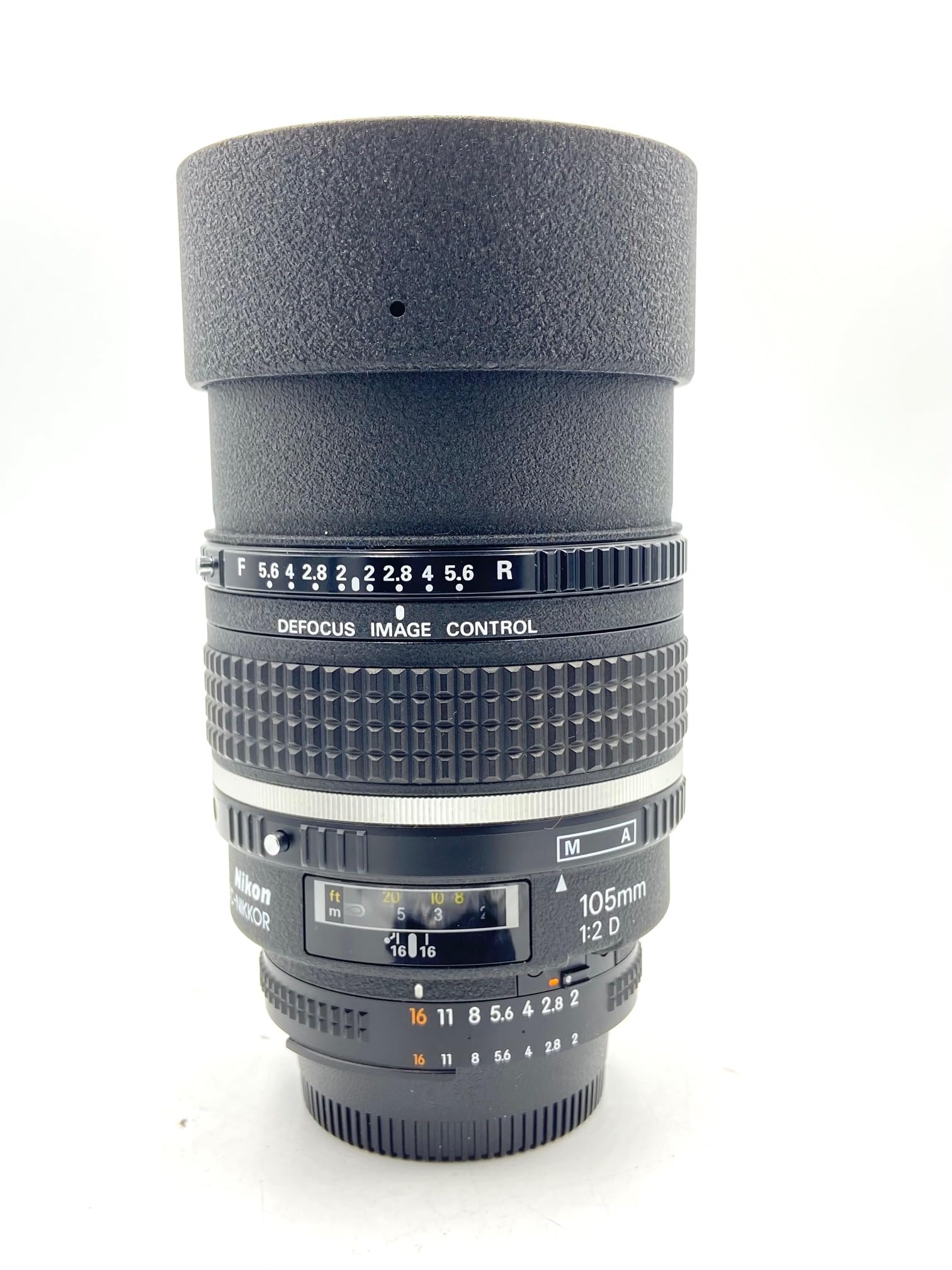 Amazon.com : Nikon AF FX DC-NIKKOR 105mm f/2D Telephoto Lens with