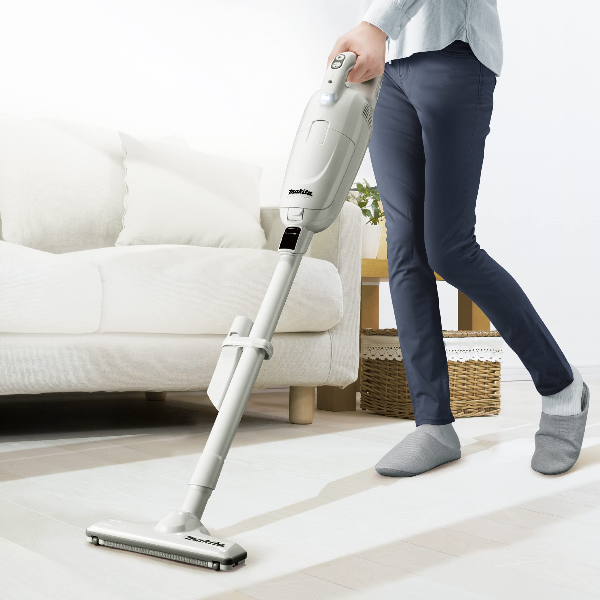 Amazon.co.jp: マキタ(Makita) 充電式クリーナ（ピンク）バッテリ内蔵