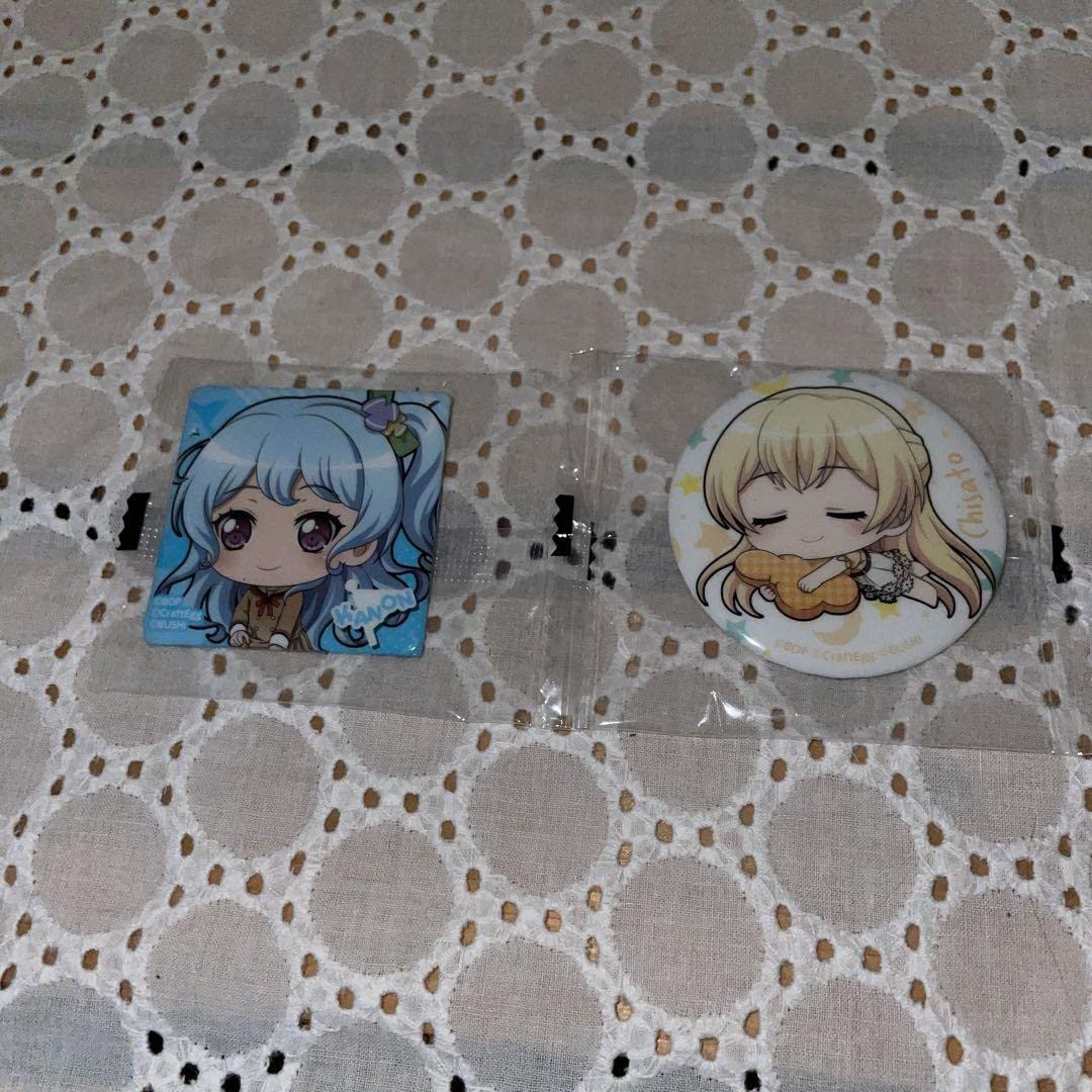 バンドリ holidays 白鷺千聖 缶バッジ バンドリ ガルパ 白鷺千聖 缶