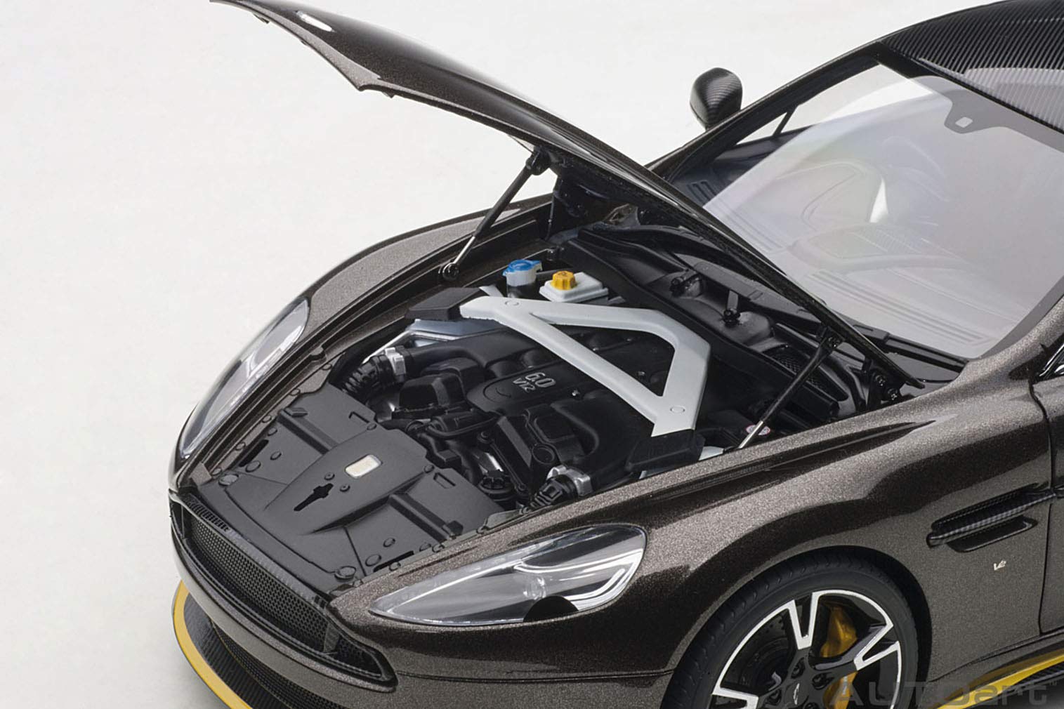 Amazon | AUTOart 1/18 アストンマーチン ヴァンキッシュ S 2017