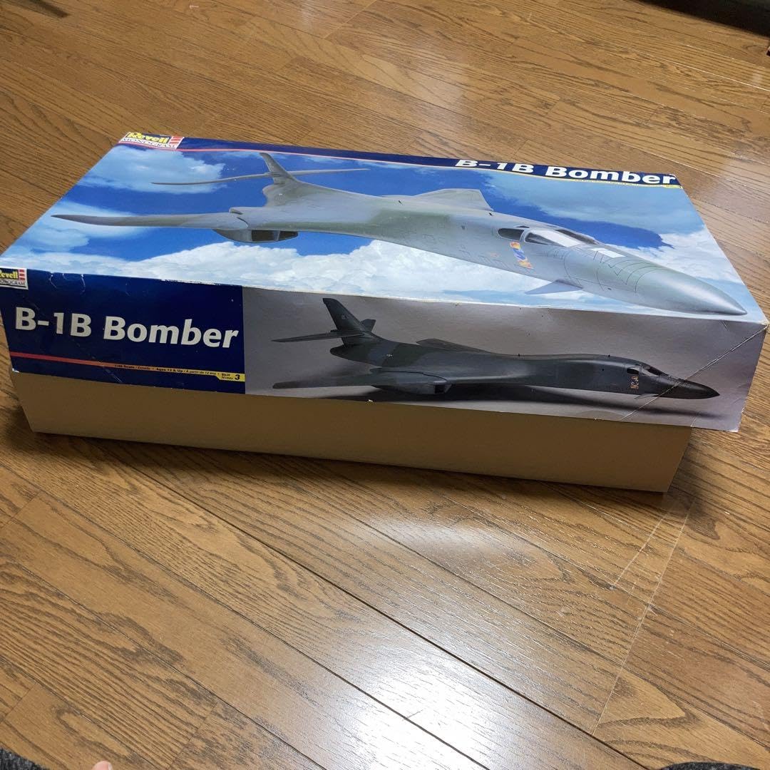 Amazon.co.jp: 148 Revell B-1B Bomber レベルモノグラム : ホビー