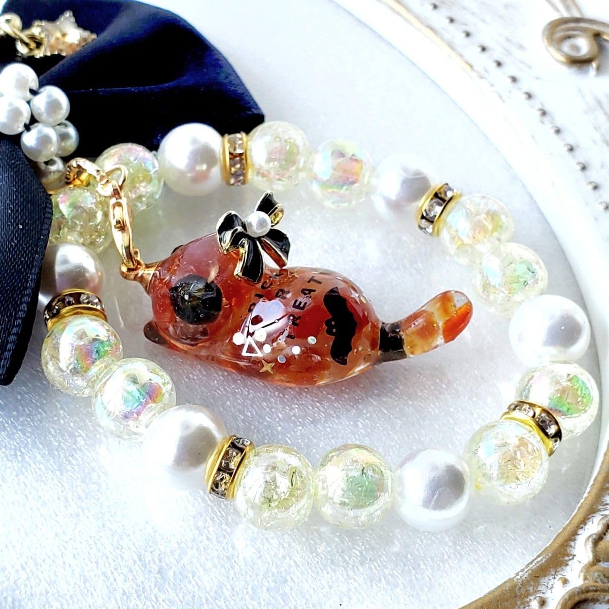 みゆママ様】1213.天然石 琉球ガラス 桜 じゃれ猫 レジン キーホルダー