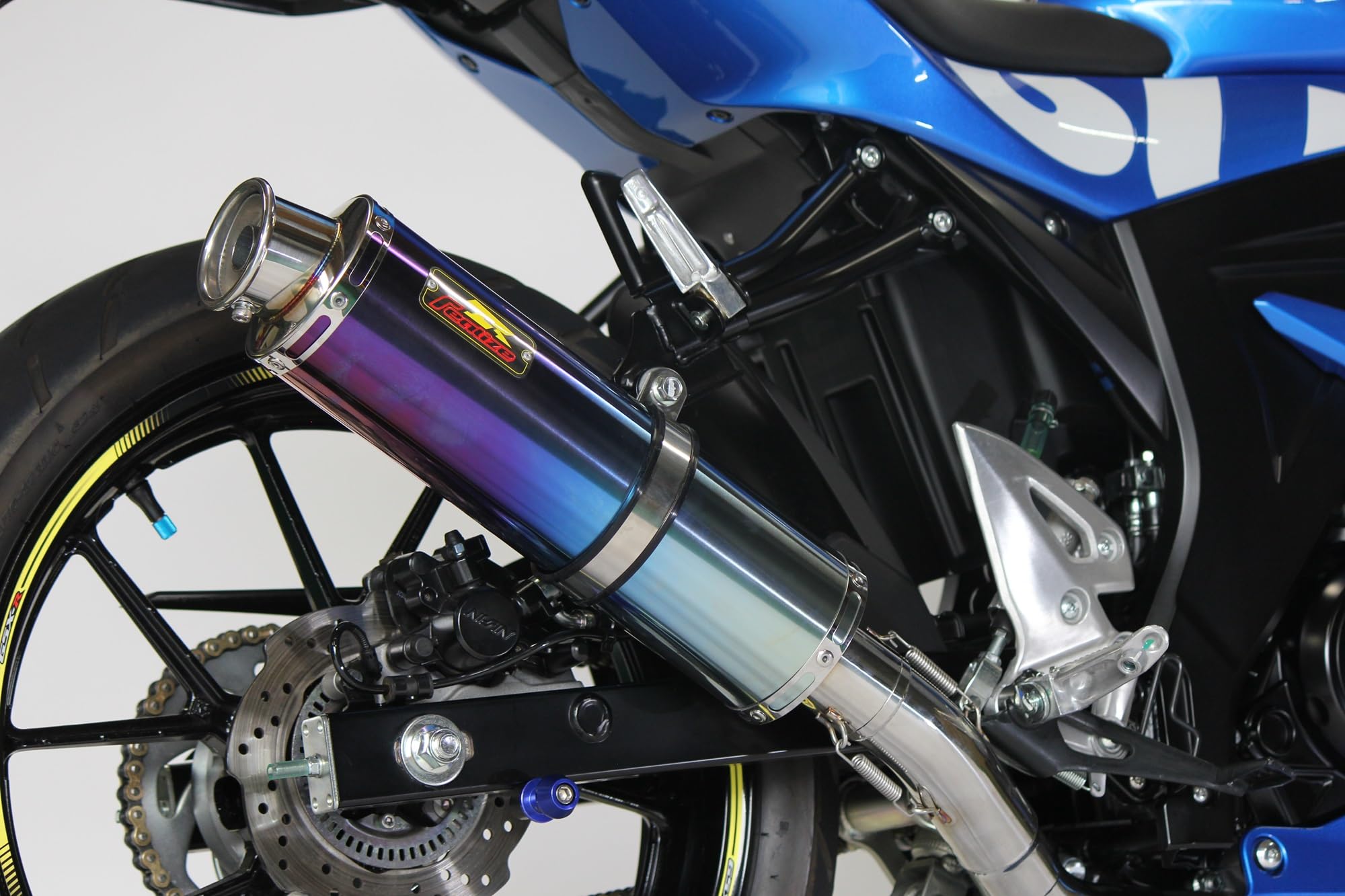Amazon | Realize GSX-R125 バイクマフラー 8BJ-DL32D 2BJ-DL33B