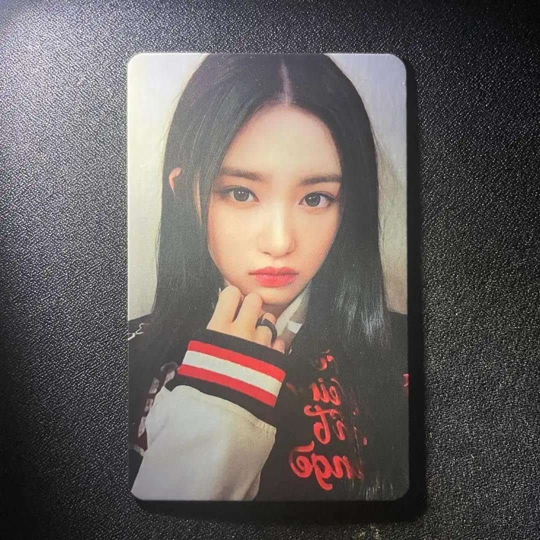 Amazon.co.jp: IVE イソ トレカ Kitsch : おもちゃ