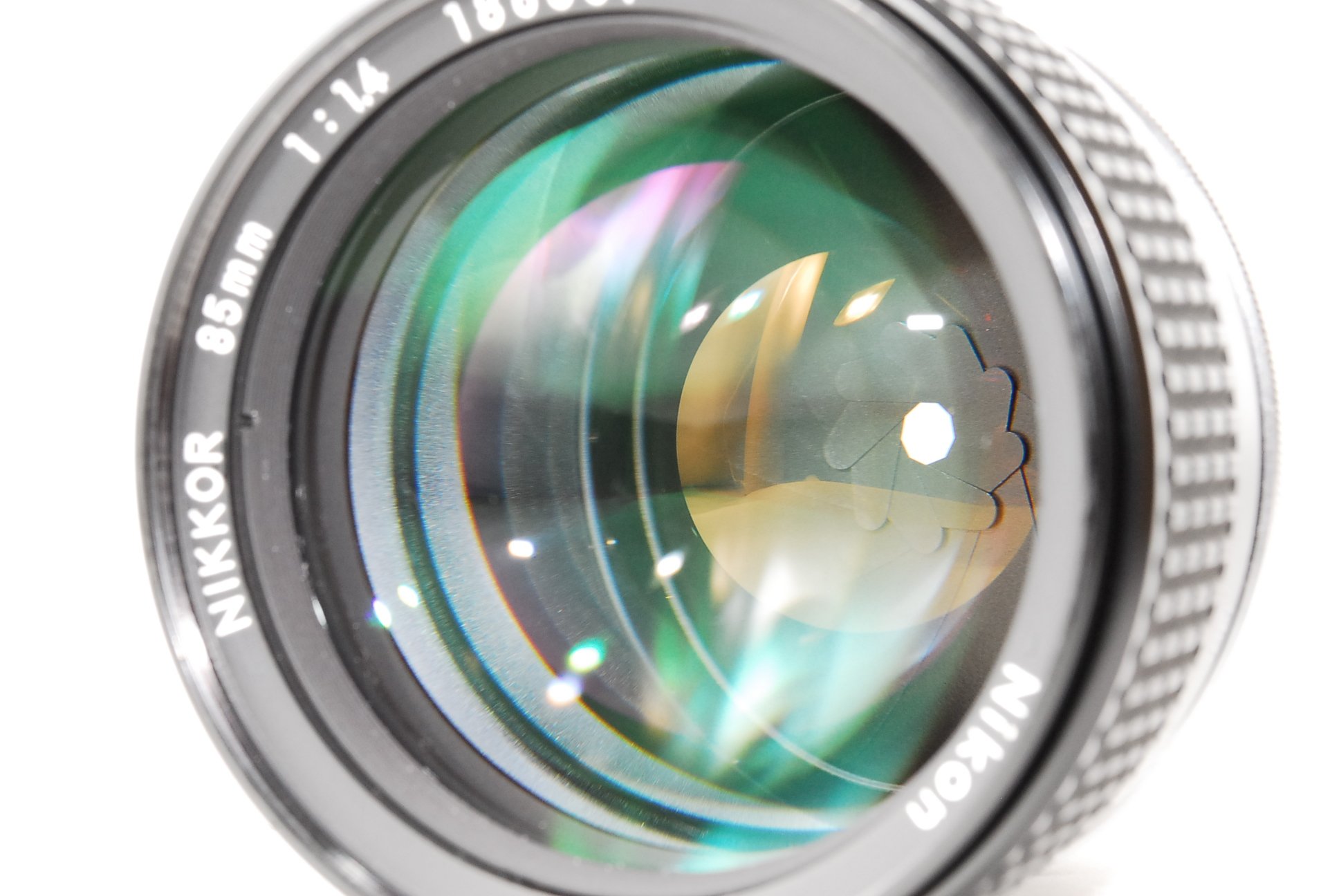 Amazon.co.jp: Nikon Ai-s NIKKOR 85mm F1.4 : 家電＆カメラ