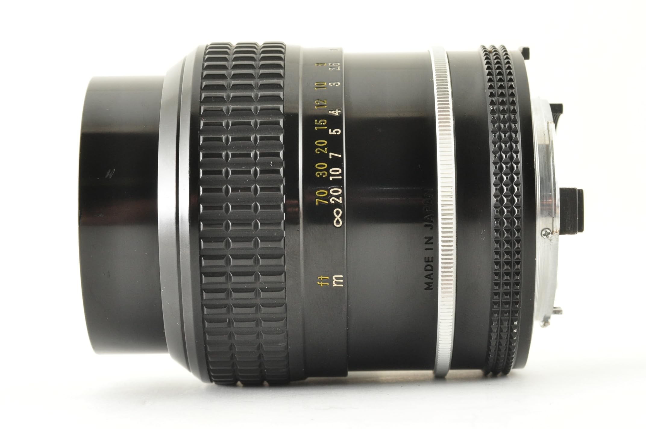 Amazon.co.jp: Nikon ニコン Ai NIKKOR 105mm F2.5 : 家電＆カメラ