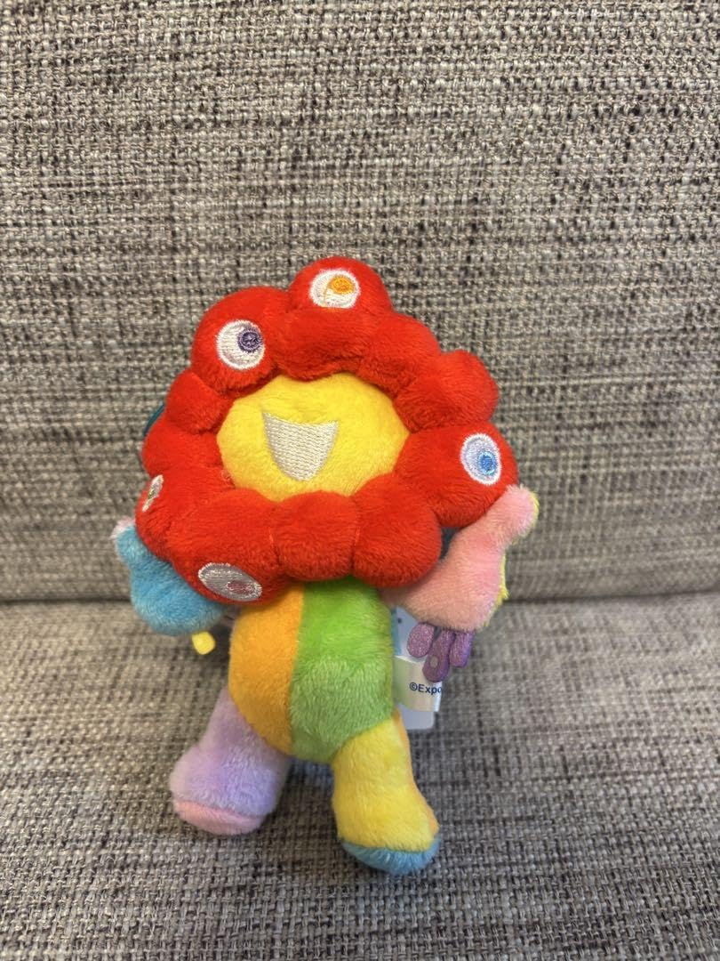 Amazon.co.jp: ミャクミャク カラビナ付きマスコット レインボー