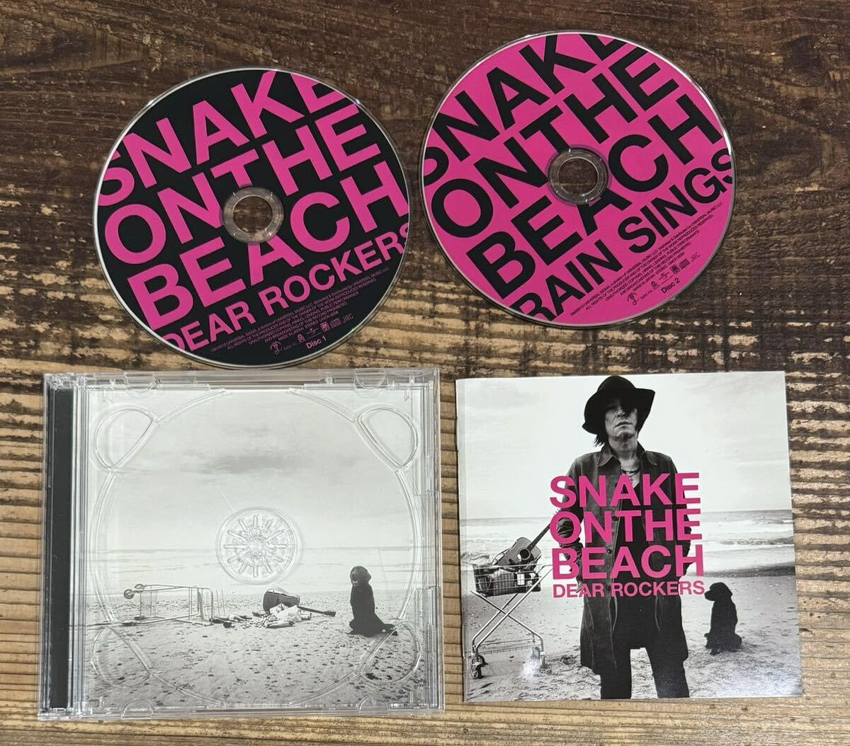 Amazon.co.jp: 初回限定盤2枚セット CD+写真集】SNAKE ON THE BEACH