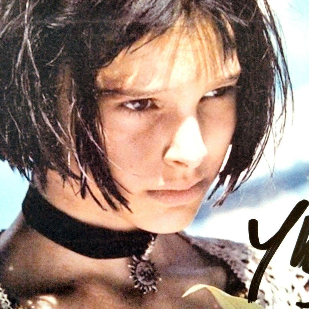 Amazon.co.jp: お宝…ナタリーポートマン直筆サイン入り2Lサイズ写真