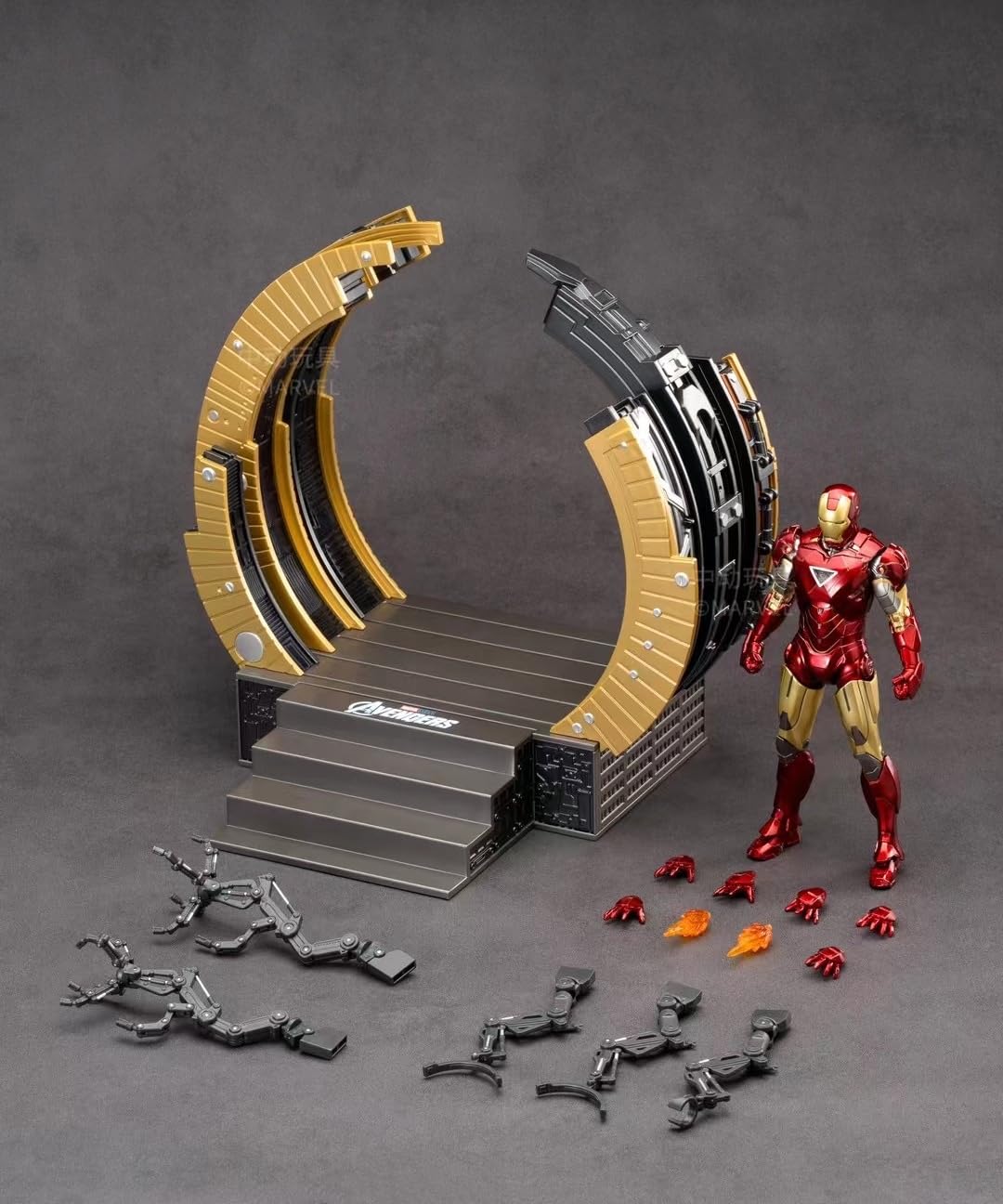 Amazon.co.jp: アベンジャーズ アイアンマン・マーク6 パワードスーツ