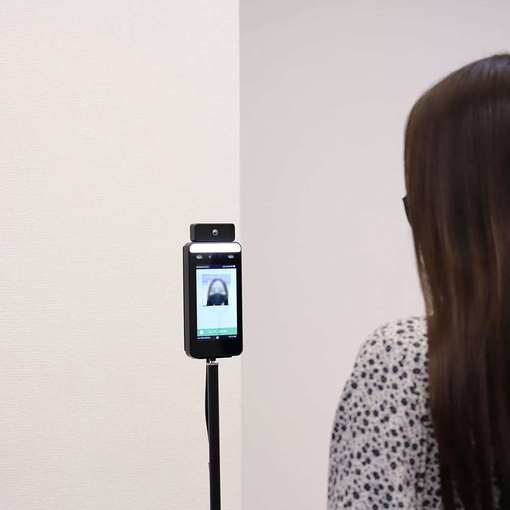 Amazon.co.jp: 【在庫限り】 非接触温度計 検温 顔認証 AI サーマル