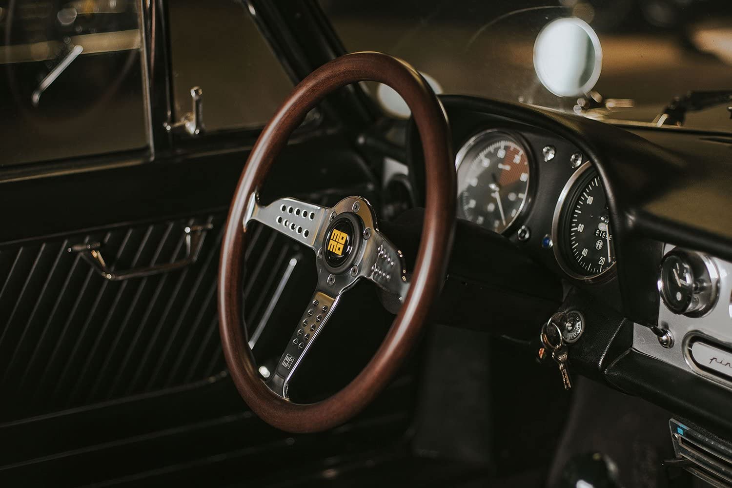 Amazon | MOMO スーパーグランプリ 350mm ステアリングホイール